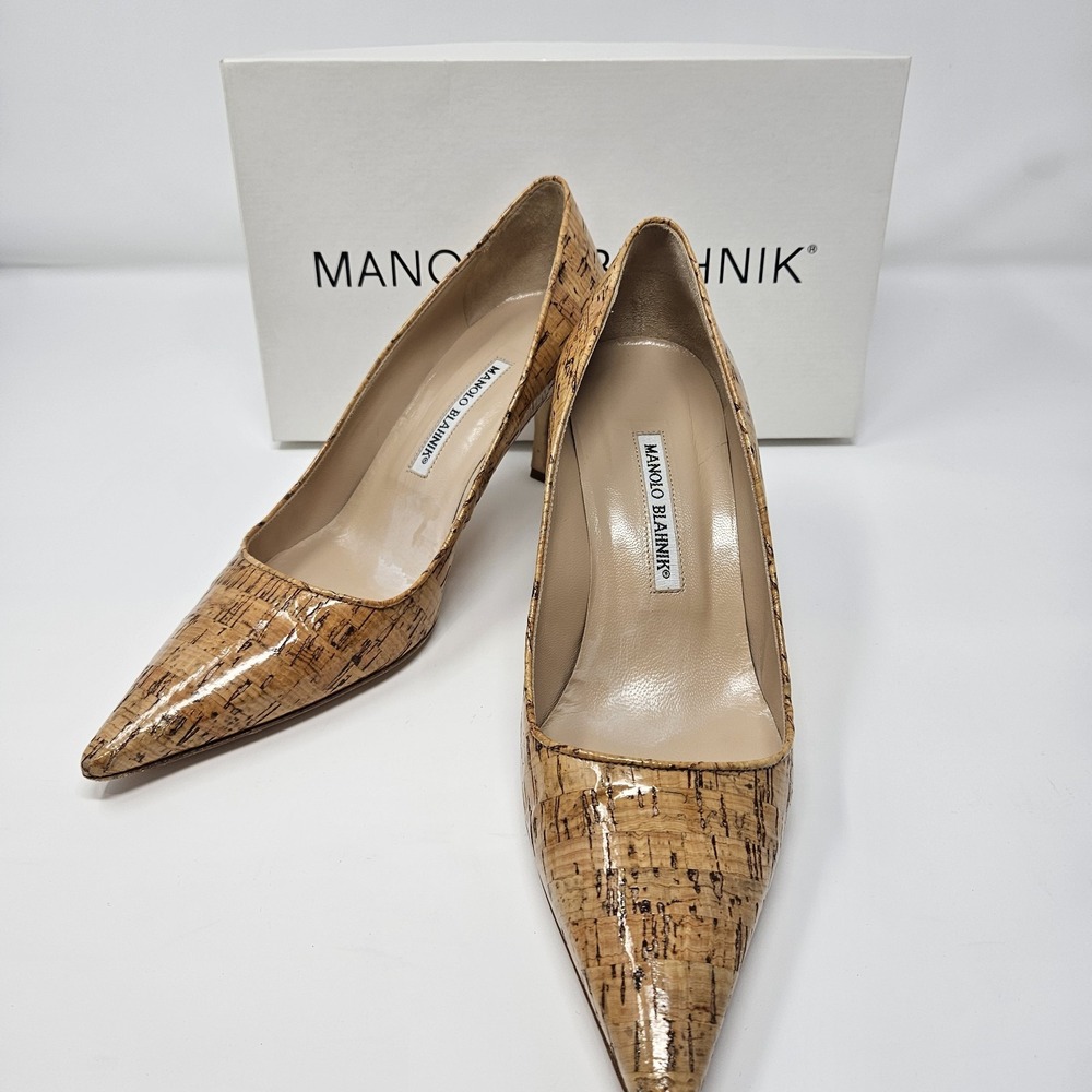 Manolo Blahnik Cork Pointed Toe Pumps Kitten Heel Women's Size 9B EU 39 w/ Box